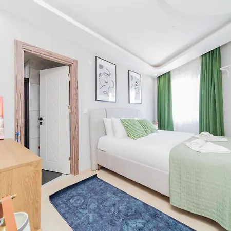 Flat W Balcony 5 Min To Konyaalti And Marina Apartment