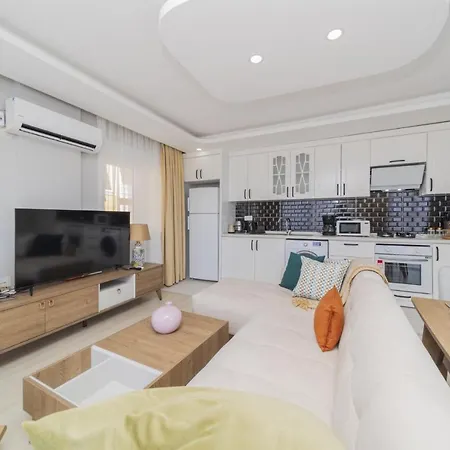 Flat W Balcony 5 Min To Konyaalti And Marina Apartment