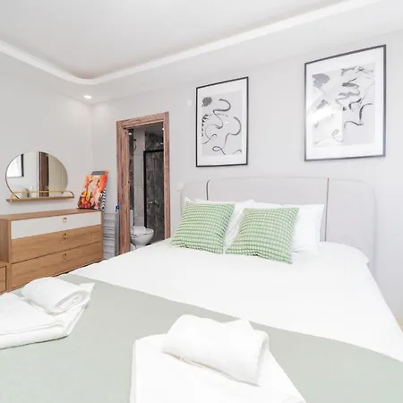 Flat W Balcony 5 Min To Konyaalti And Marina Apartment