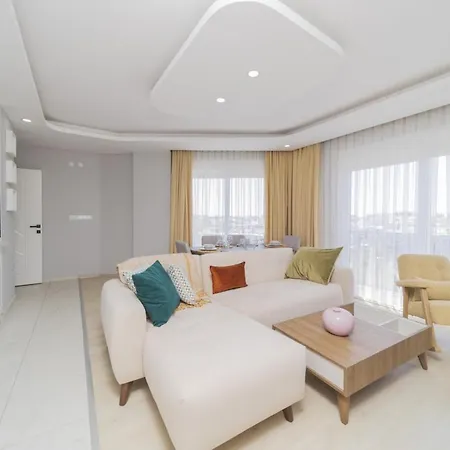 Flat W Balcony 5 Min To Konyaalti And Marina Apartment Antalya