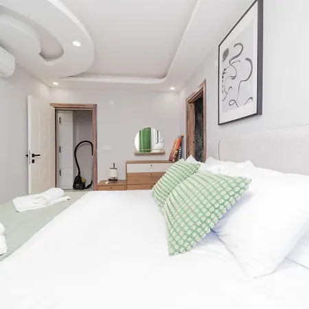 Apartment Flat W Balcony 5 Min To Konyaalti And Marina *