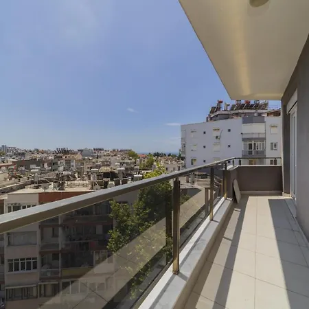 Flat W Balcony 5 Min To Konyaalti And Marina Antalya